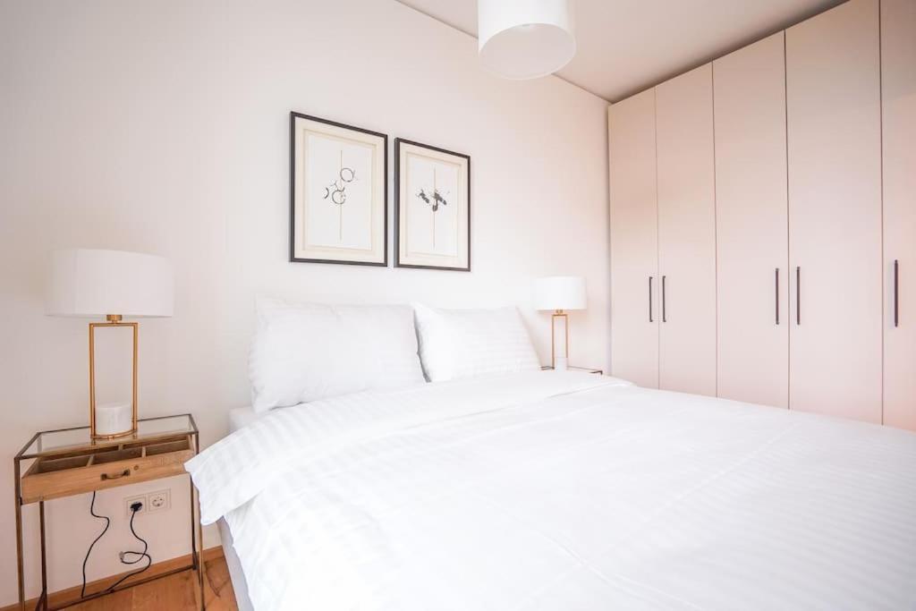 Executive Suite W/ Rooftop Pool Wenen Buitenkant foto